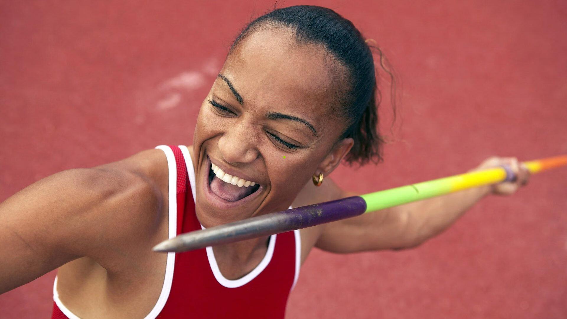 区楚良畅谈国足晋级18强赛，积极心态铸就前行灯塔